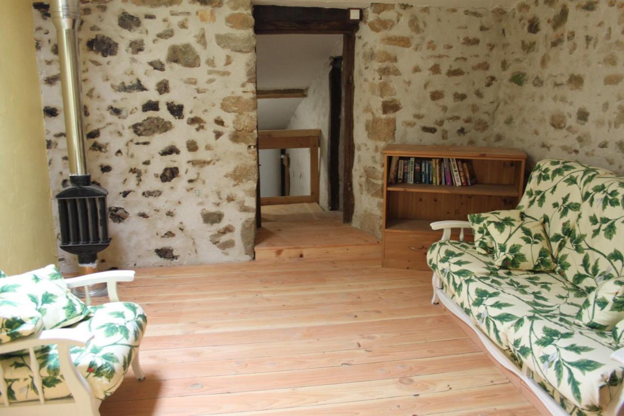 Gite La Pimparola Βίλα Nouic Εξωτερικό φωτογραφία